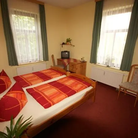 Guest house Schmiedeschaenke 3*