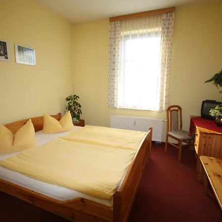Guest house Schmiedeschaenke 3*