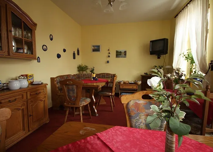 Schmiedeschaenke Πανσιόν